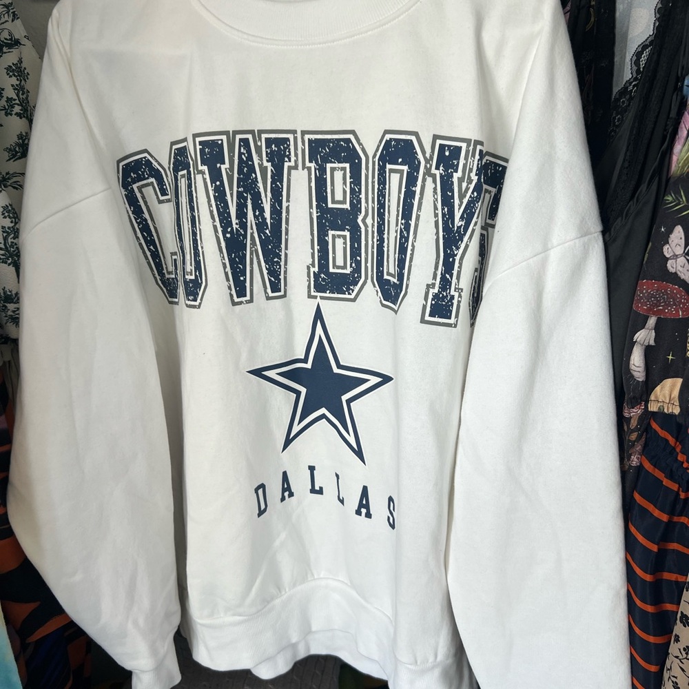 Dallas Cowboys Women's White Sweater